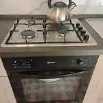 Charming Townhouse - Steps From Waterfront بيت للعطل مرسلوك