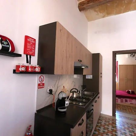 Charming Townhouse - Steps From Waterfront Marsaxlokk