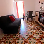 Charming Townhouse - Steps From Waterfront