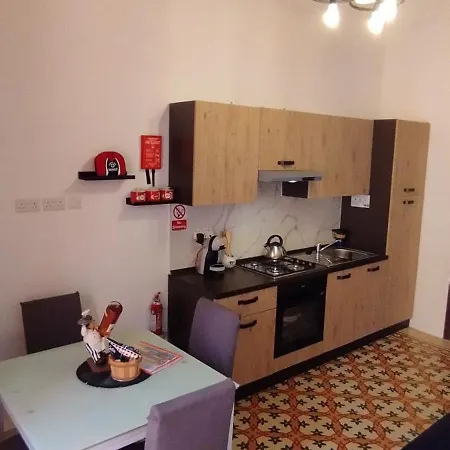 Charming Townhouse - Steps From Waterfront Дом отдыха