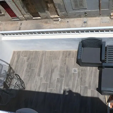 Charming Townhouse - Steps From Waterfront