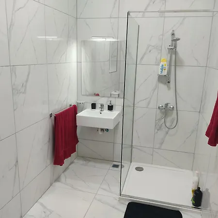 Charming Townhouse - Steps From Waterfront マルサシュロック