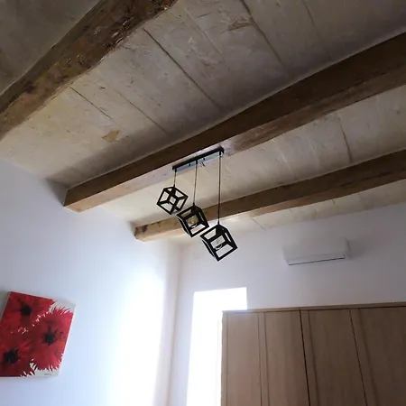 別荘 Charming Townhouse - Steps From Waterfront *