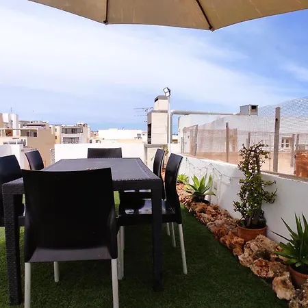 Charming Townhouse - Steps From Waterfront *