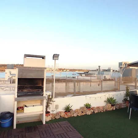 別荘 Charming Townhouse - Steps From Waterfront *