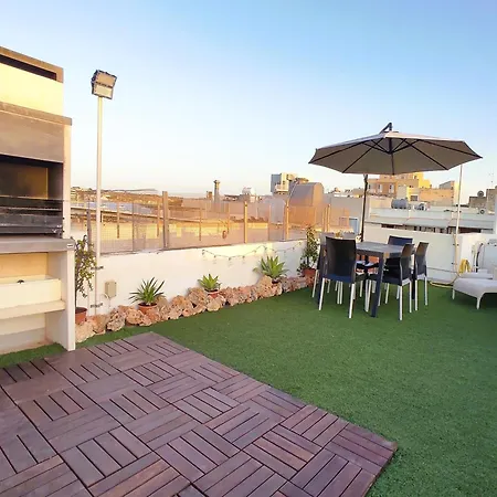 Charming Townhouse - Steps From Waterfront Дом отдыха Марсашлокк