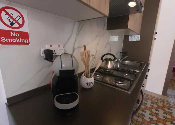 Charming Townhouse - Steps From Waterfront