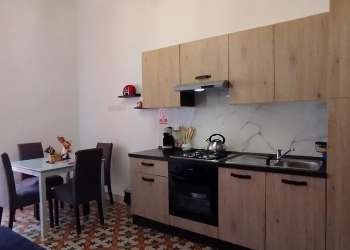 Charming Townhouse - Steps From Waterfront Case de vacanță