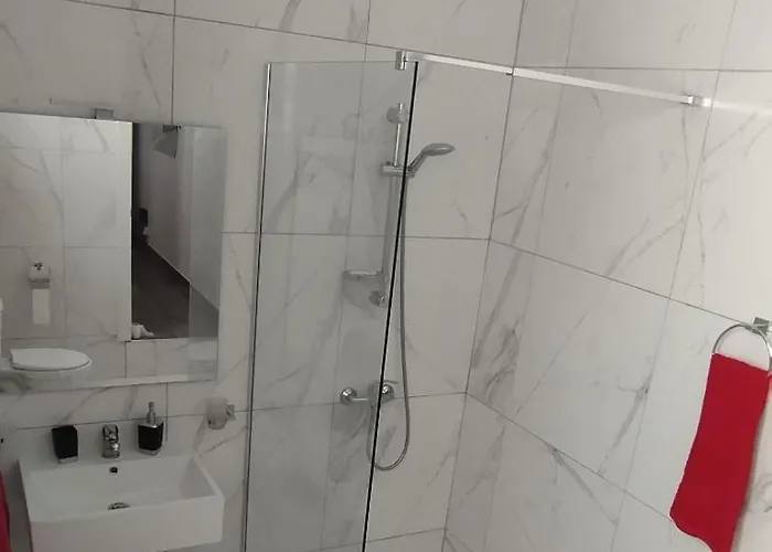 Case de vacanță Charming Townhouse - Steps From Waterfront *