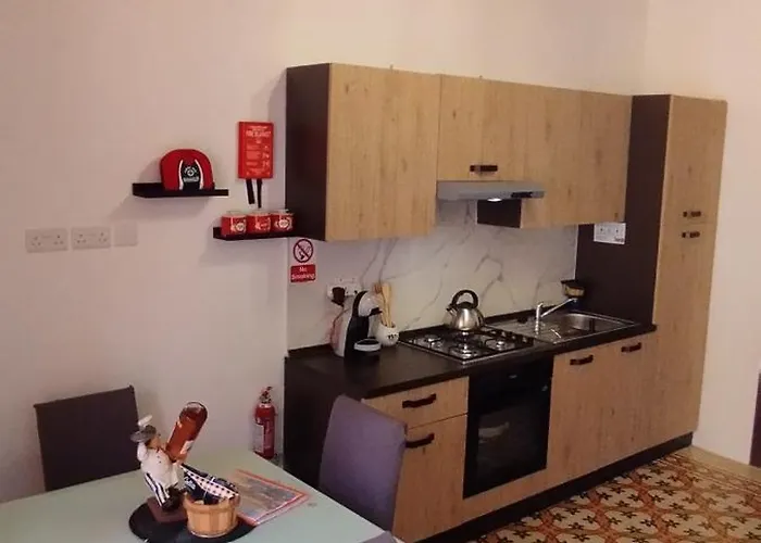 Charming Townhouse - Steps From Waterfront Hébergement de vacances