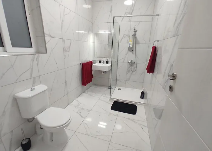 Case de vacanță Charming Townhouse - Steps From Waterfront *