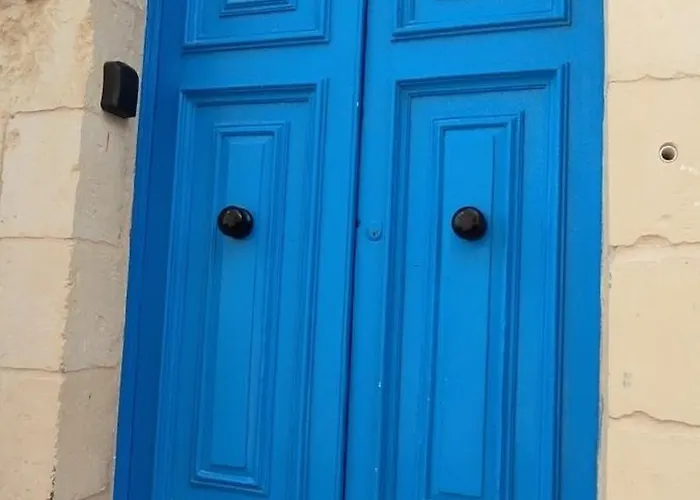 Charming Townhouse - Steps From Waterfront *