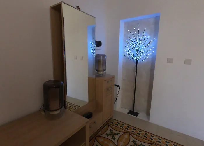 Hébergement de vacances Charming Townhouse - Steps From Waterfront