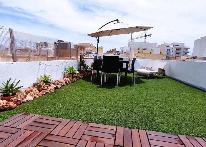 Charming Townhouse - Steps From Waterfront Case de vacanță Marsaxlokk