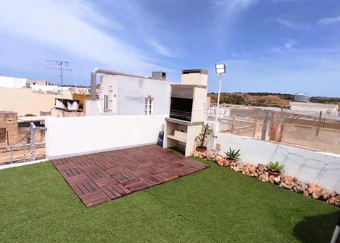 Charming Townhouse - Steps From Waterfront Marsaxlokk